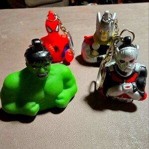 Set of 4 Vintage Marvel superhero rubber Keychains